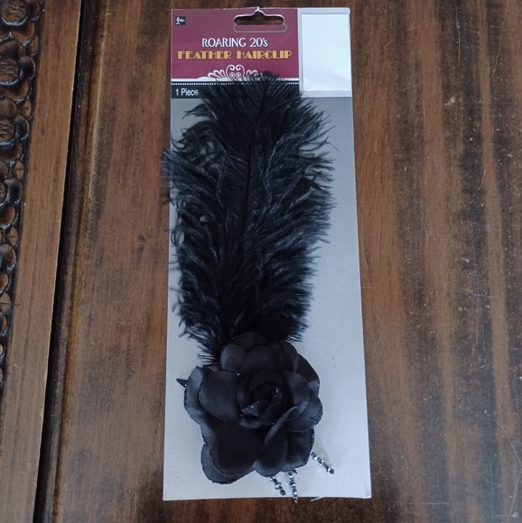 Roaring 20s Flapper Feather Hairclip - Picture 2 of 4